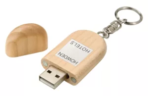 Usb Bamboo With Magnetic Closure